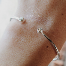 Cargar imagen en el visor de la galería, Esclava Dos Circones María Plata