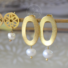 Cargar imagen en el visor de la galería, Aros Julieta Perla Oro