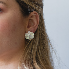 Cargar imagen en el visor de la galería, Aros Flor Málaga Plata