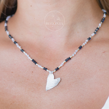 Cargar imagen en el visor de la galería, Collar Corazón Piedras Plata
